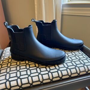 Hunter Ankle Navy Blue Rain Boots Size 9